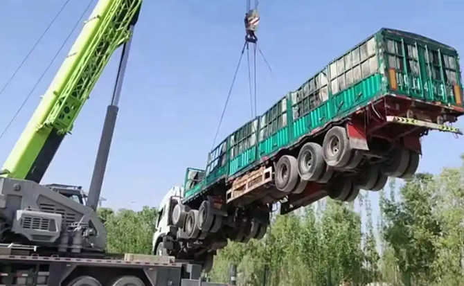 巴彦道路脱困救援案例